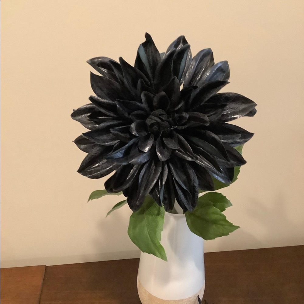 Single Black Fabric Zinnia Flower Stem 🎃 - Picture 2 of 5